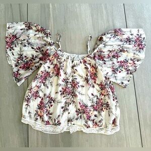 Wayf Women's Top with Lace Trim